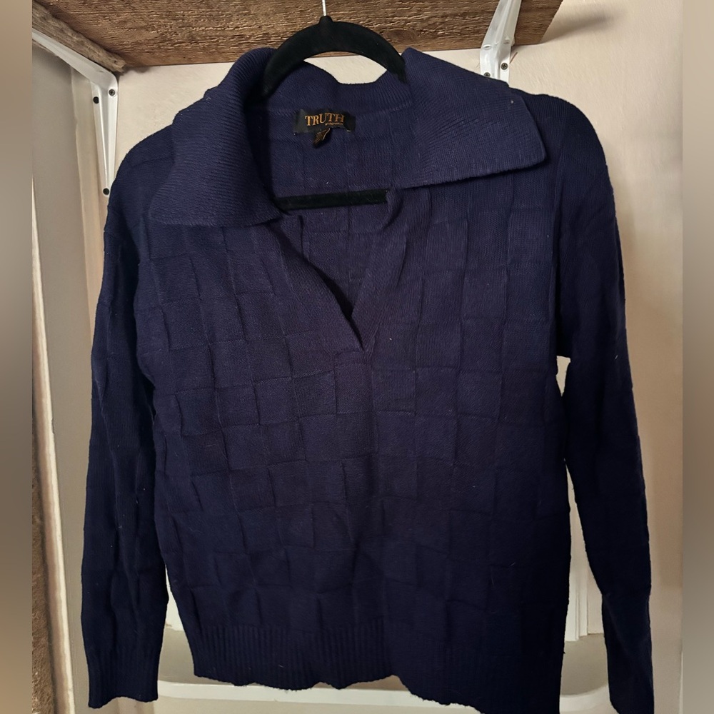 Truth by Republic navy blue Sweater